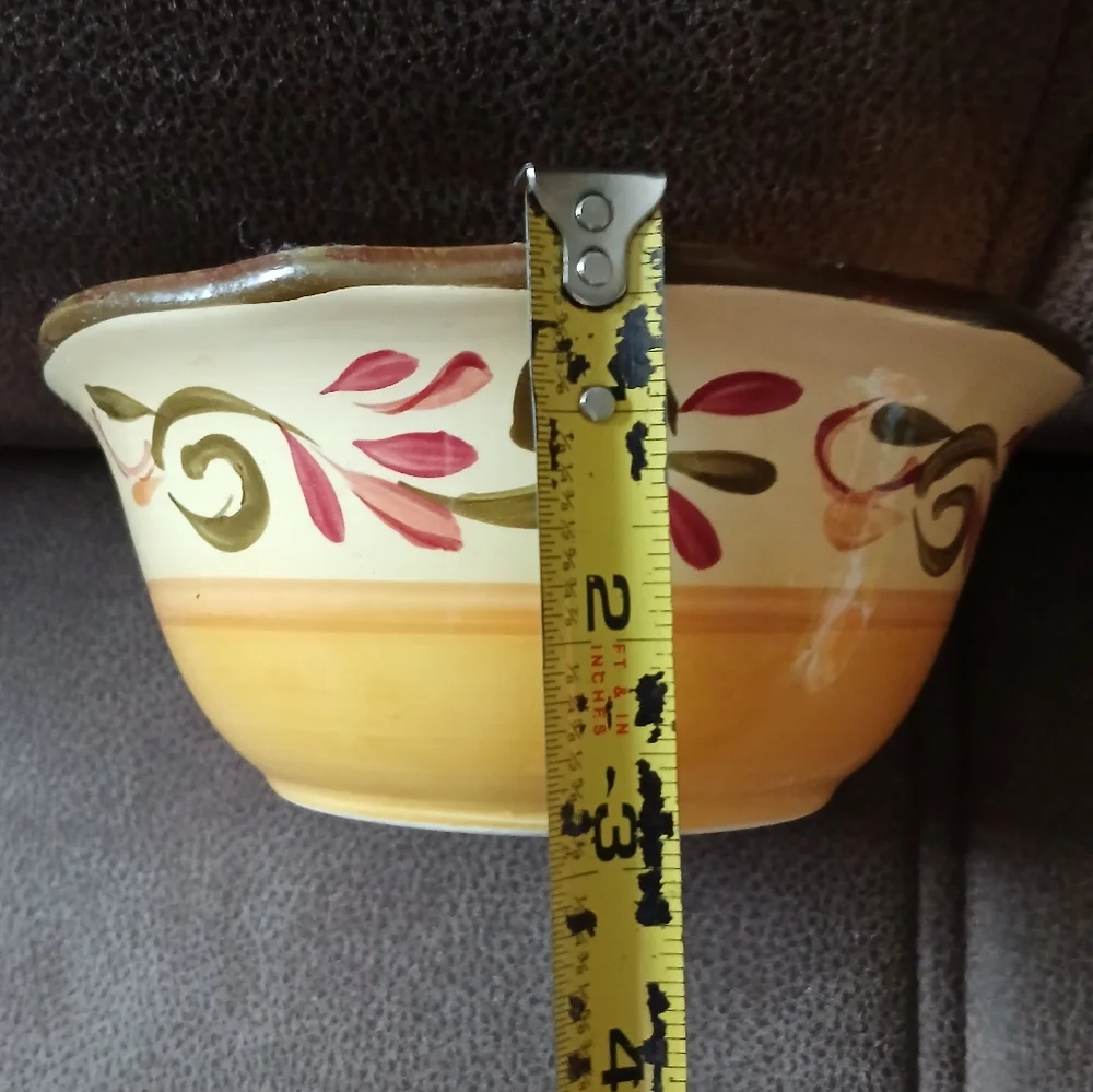 Gibson Everday Tuscan Design Bowls (2) Yellow, Green, Burgundy